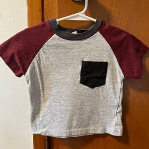 5/$20 Sale💙 Pocket tshirt